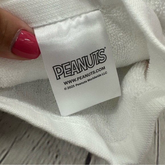 NWT rae dunn Peanuts vampire snoopy mug with coordinating kitchen towel set - Picture 5 of 9